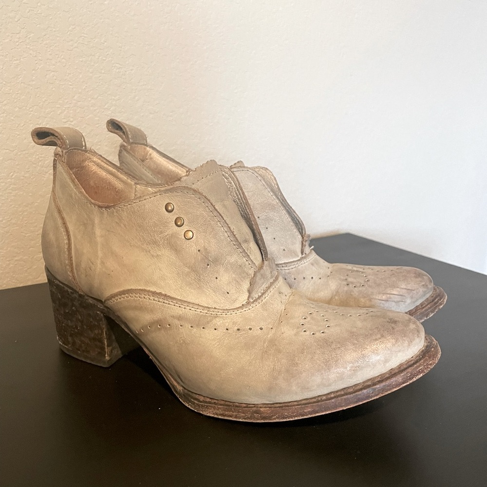 Freebird Sadie Ice 🧊 size 7